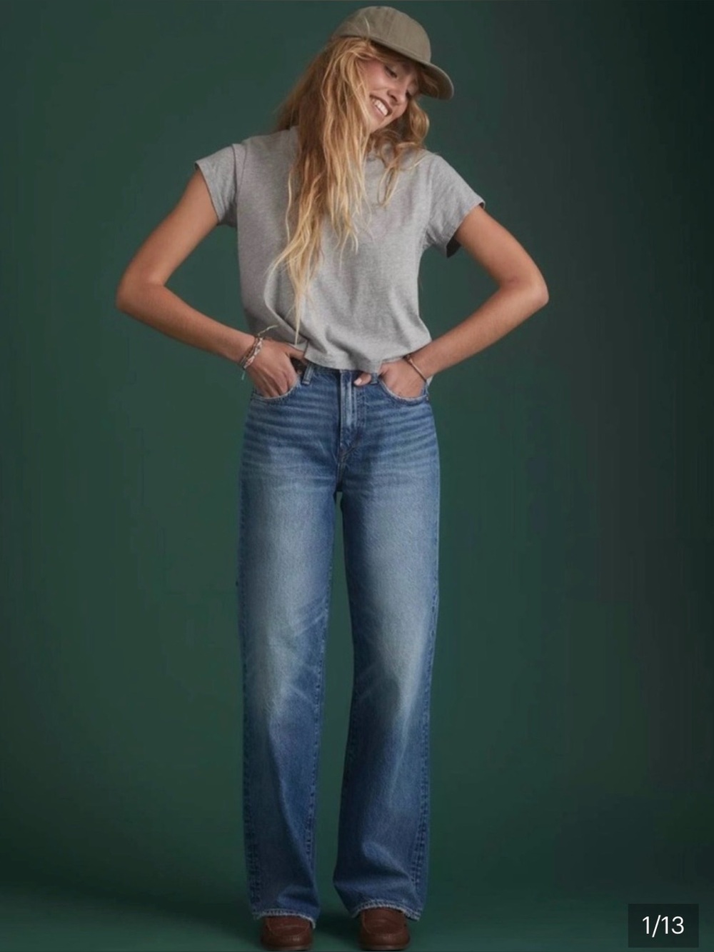 American Eagle Outfitters High-Rise Wide Leg Jeans - Medium Blue